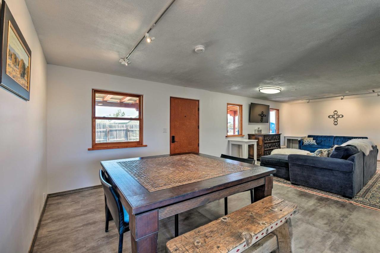 Chic Studio With Grill - 25 Mins To Taos Ski Valley! El Padro Exterior foto