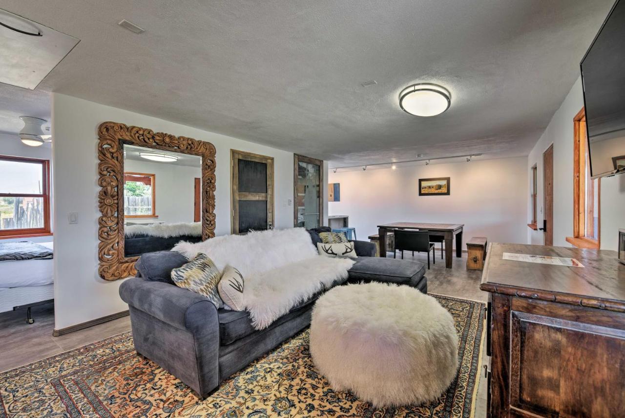 Chic Studio With Grill - 25 Mins To Taos Ski Valley! El Padro Exterior foto