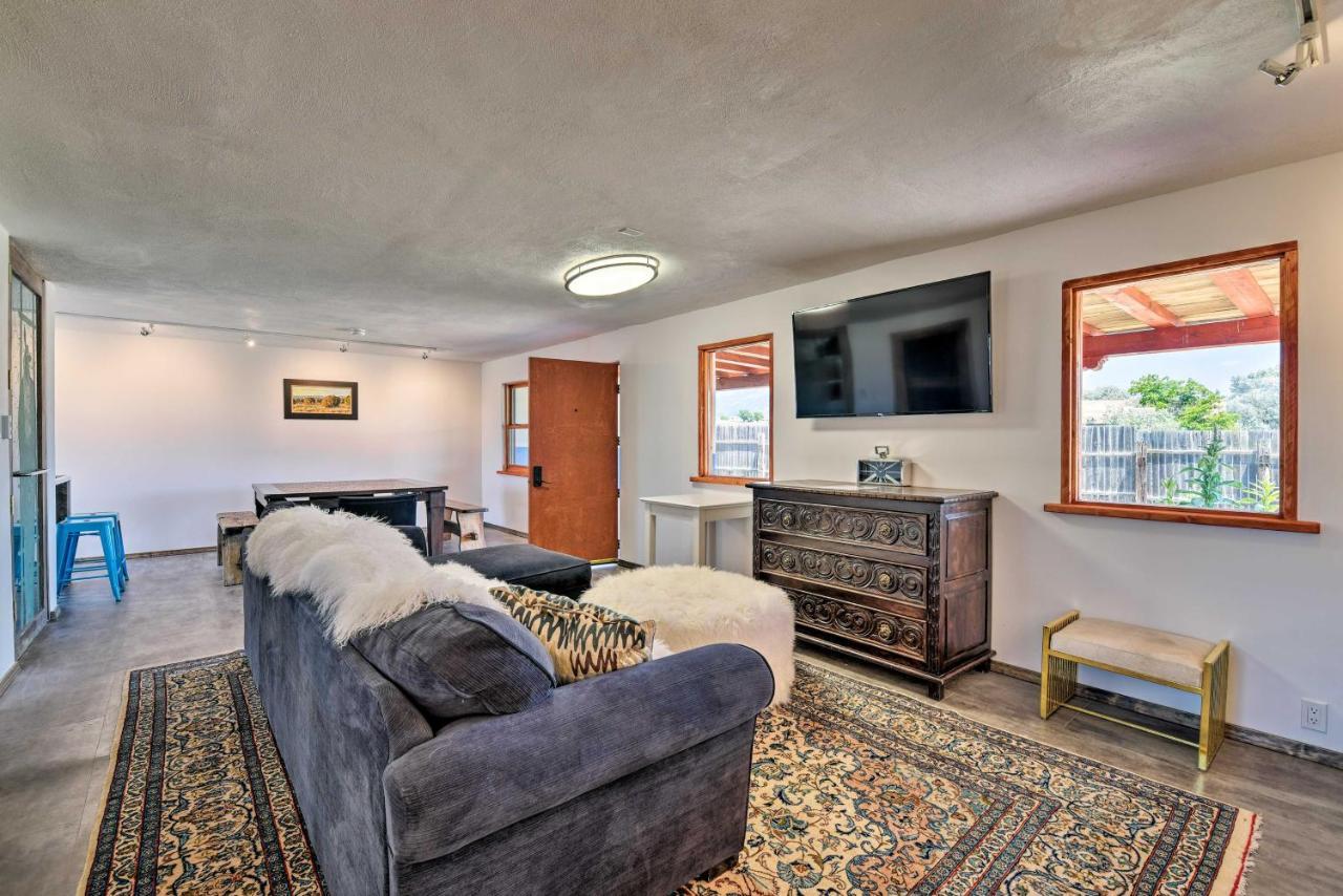 Chic Studio With Grill - 25 Mins To Taos Ski Valley! El Padro Exterior foto
