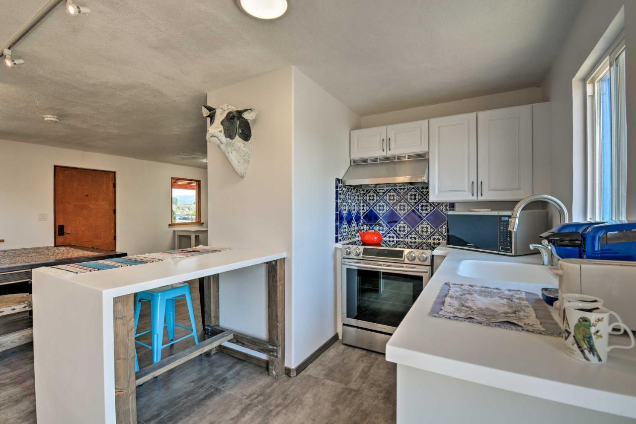Chic Studio With Grill - 25 Mins To Taos Ski Valley! El Padro Exterior foto
