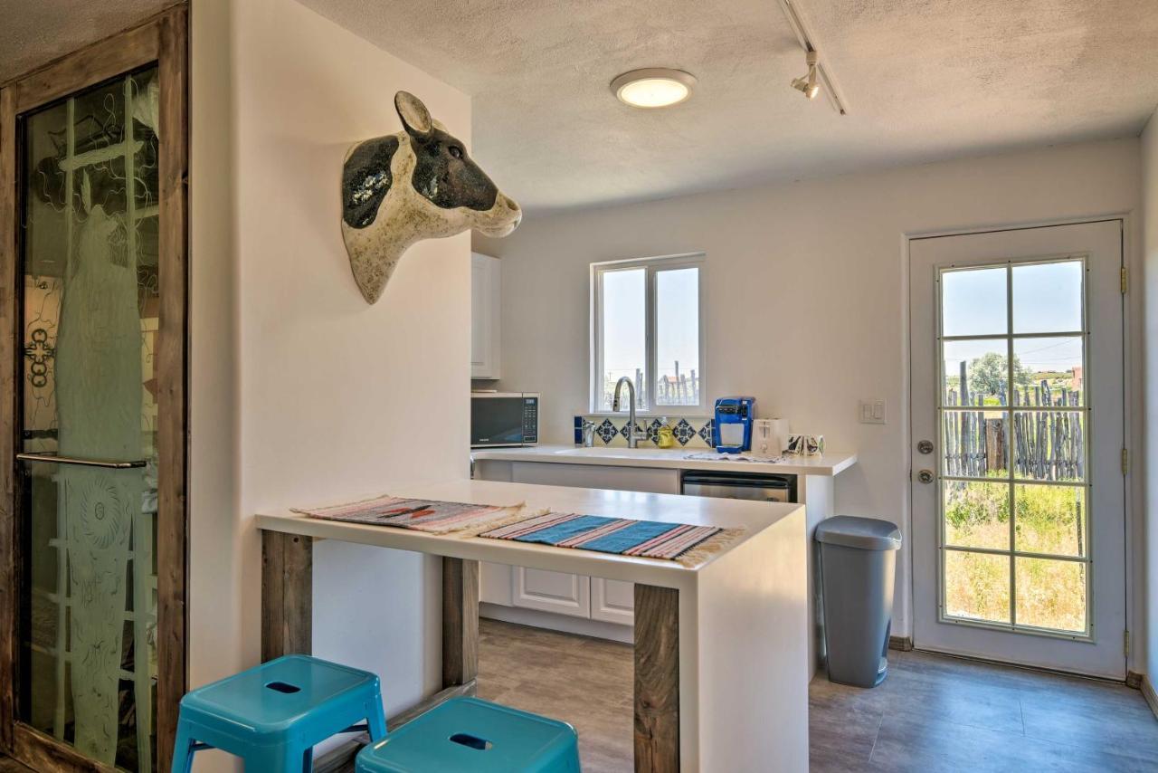 Chic Studio With Grill - 25 Mins To Taos Ski Valley! El Padro Exterior foto